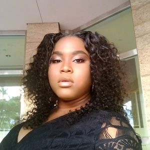 Meet your Posher, Emmanuela